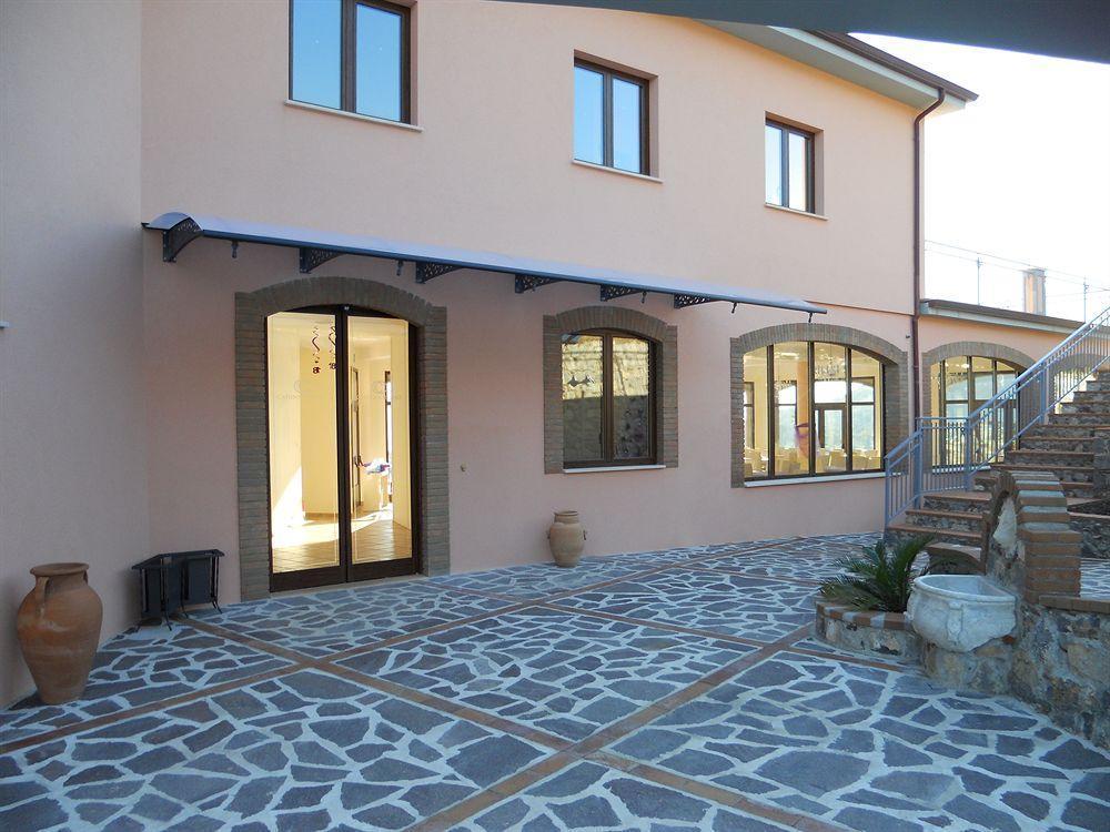 Hotel Caluna Charme San Giovanni a Piro Buitenkant foto