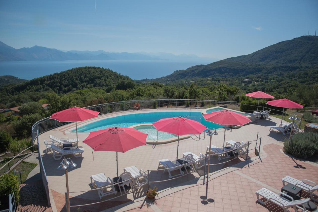 Hotel Caluna Charme San Giovanni a Piro Buitenkant foto