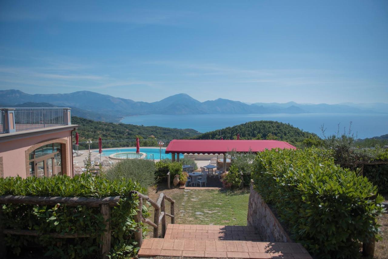 Hotel Caluna Charme San Giovanni a Piro Buitenkant foto