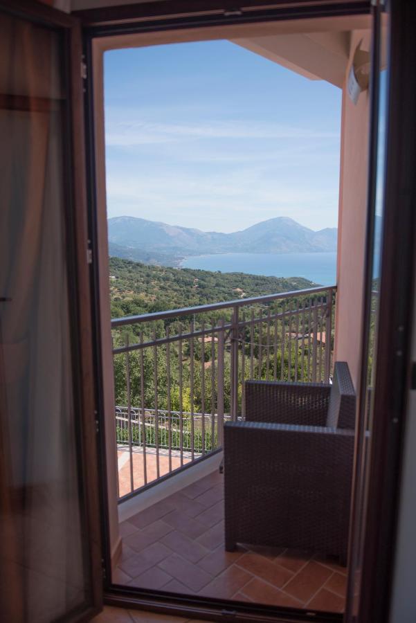 Hotel Caluna Charme San Giovanni a Piro Buitenkant foto