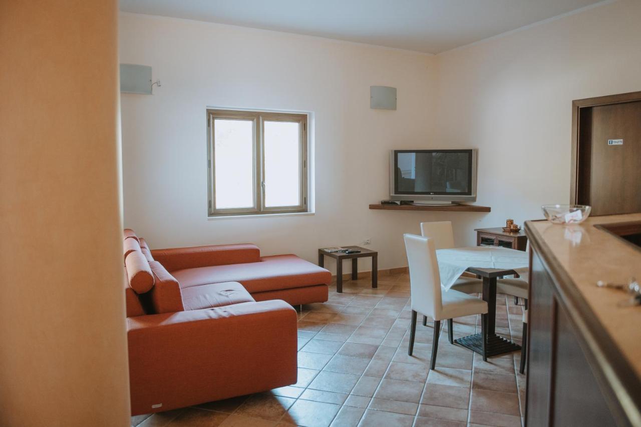 Hotel Caluna Charme San Giovanni a Piro Buitenkant foto