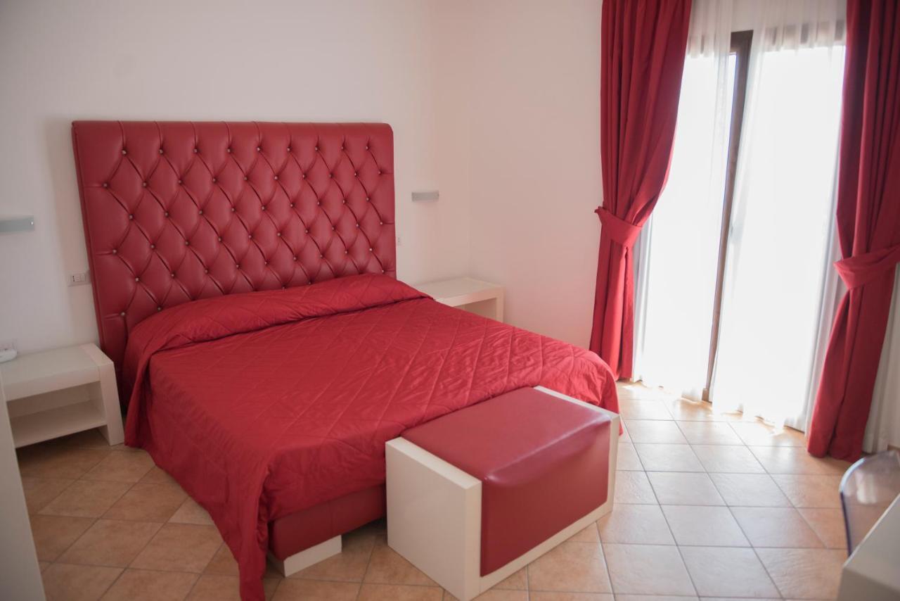 Hotel Caluna Charme San Giovanni a Piro Buitenkant foto