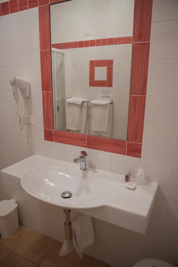 Hotel Caluna Charme San Giovanni a Piro Buitenkant foto
