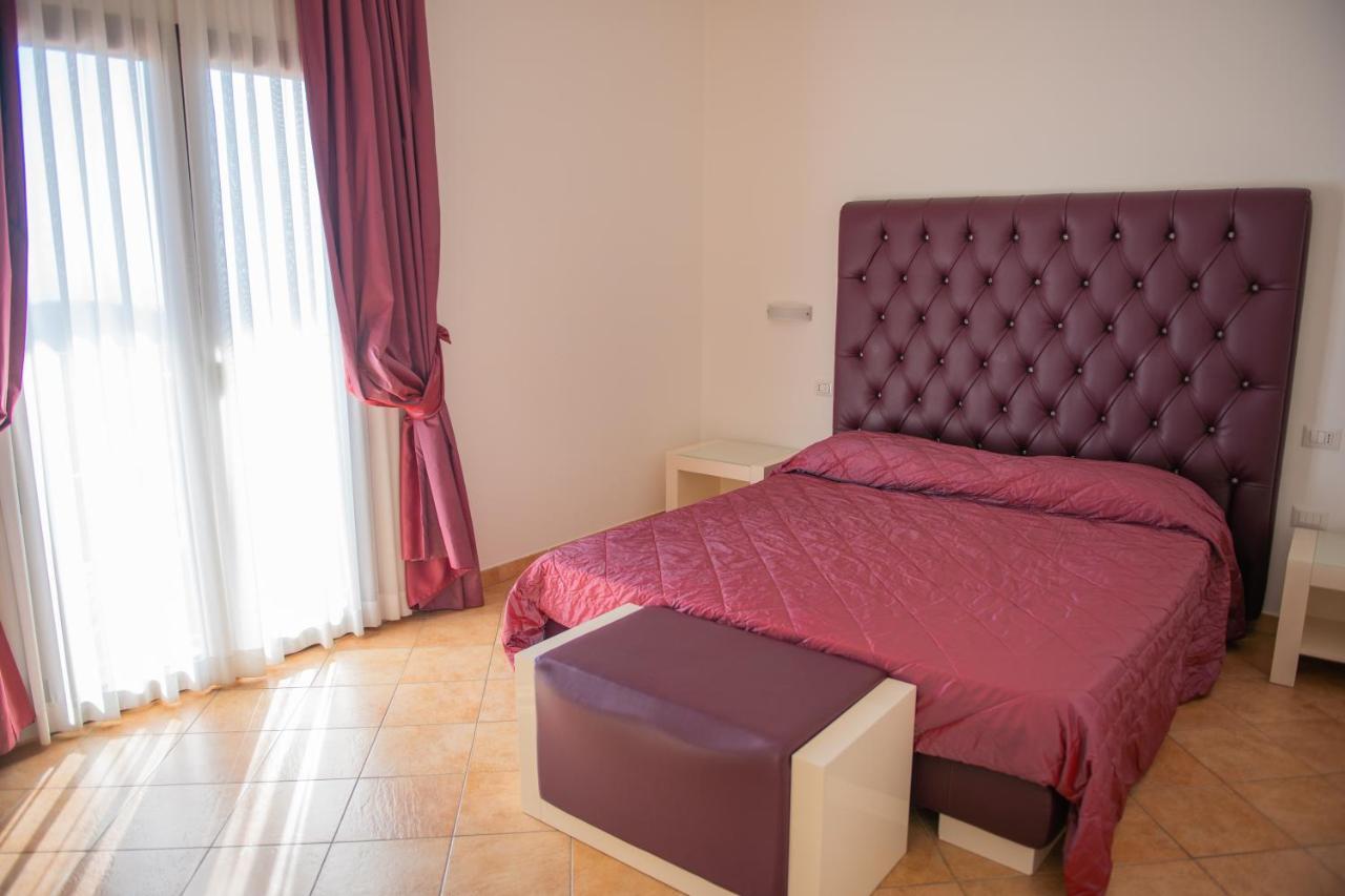 Hotel Caluna Charme San Giovanni a Piro Buitenkant foto