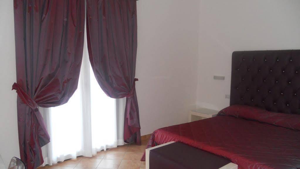 Hotel Caluna Charme San Giovanni a Piro Buitenkant foto